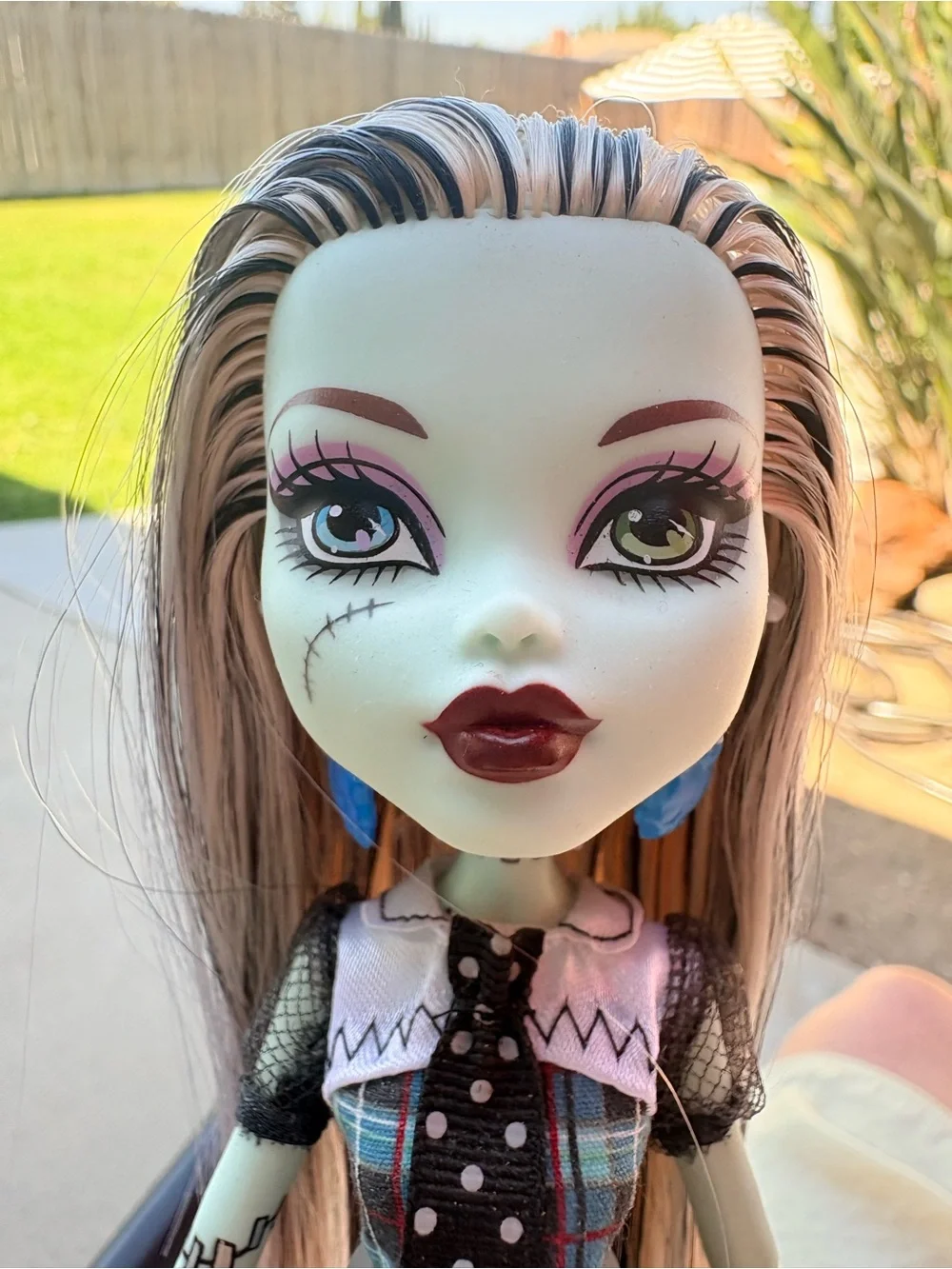 Monster High Frankie Stein  1st Wave black elastics  COMPLETE!